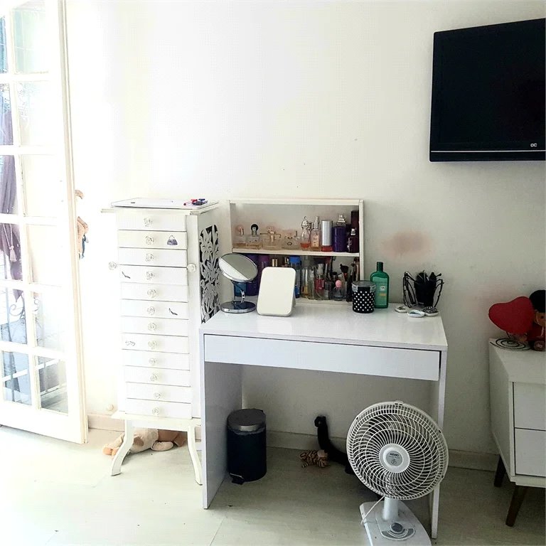 Sobrado à venda com 4 quartos, sendo 2 suítes, em Jardim Leonor, São Paulo, SP