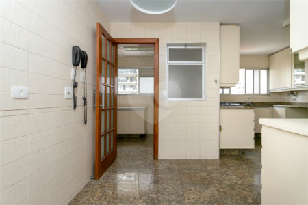 Apartamento à venda com 4 quartos, sendo 3 suítes, em Perdizes, São Paulo, SP