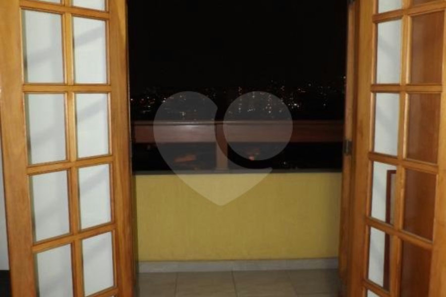 Sobrado à venda com 3 quartos, sendo 1 suíte, em Vila Nova Cachoeirinha, São Paulo, SP
