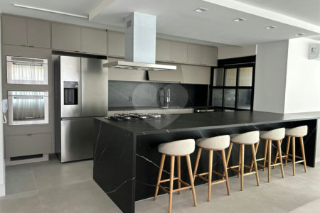 Apartamento à venda com 3 suítes em Santo Amaro, São Paulo, SP
