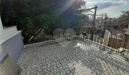 Sobrado à venda com 3 quartos em Água Fria, São Paulo, SP
