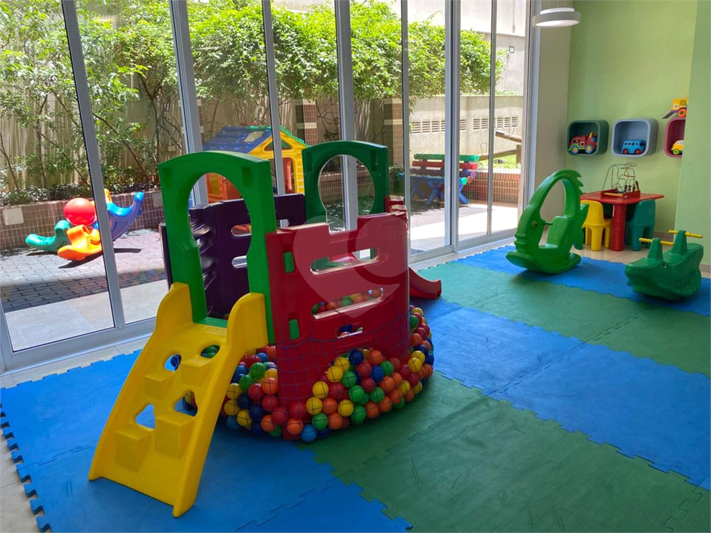 Apartamento à venda com 3 quartos, sendo 1 suíte, em Vila Regente Feijó, São Paulo, SP