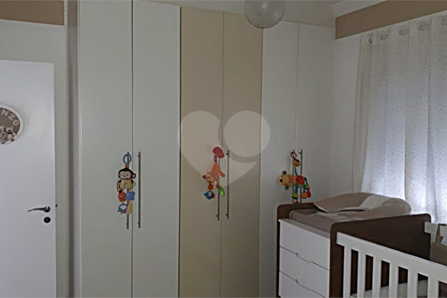 Casa à venda com 4 quartos, sendo 2 suítes, no condomínio Cond Residencial Villagio da Serra, São Paulo - SP