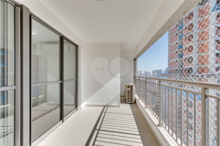 Apartamento à venda com 3 quartos, sendo 1 suíte, em Chácara Santo Antônio, São Paulo, SP