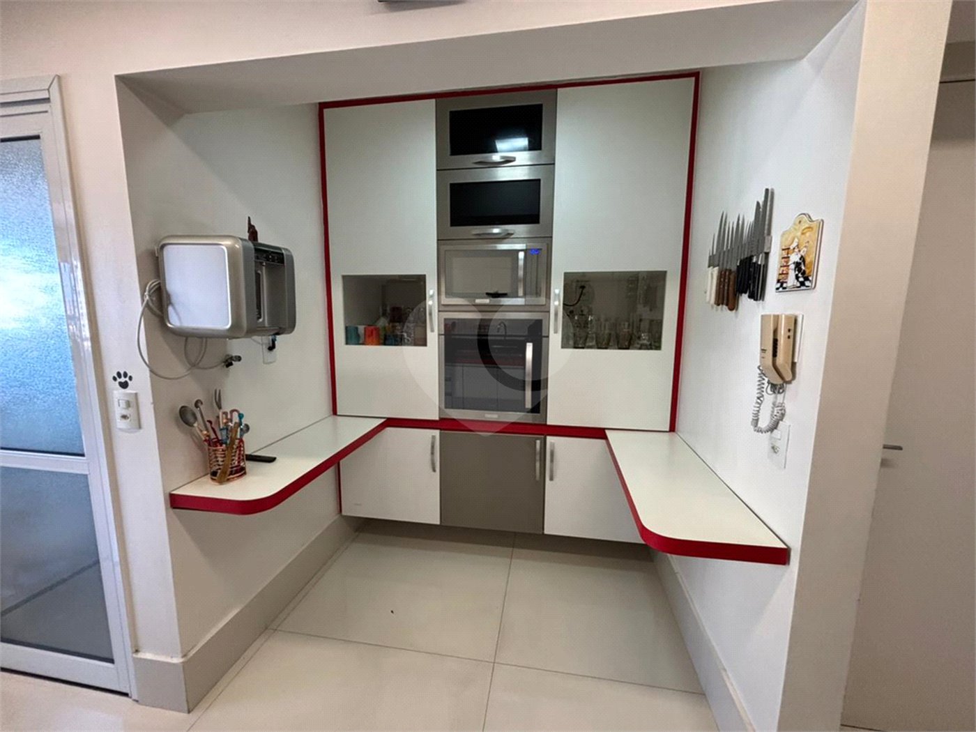 Apartamento à venda com 3 quartos, sendo 1 suíte,  em Santo Amaro, São Paulo, SP