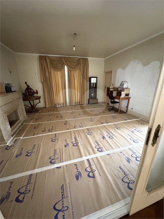 Sobrado à venda com 6 quartos, sendo 1 suíte, em Vila Nova Conceição, São Paulo, SP