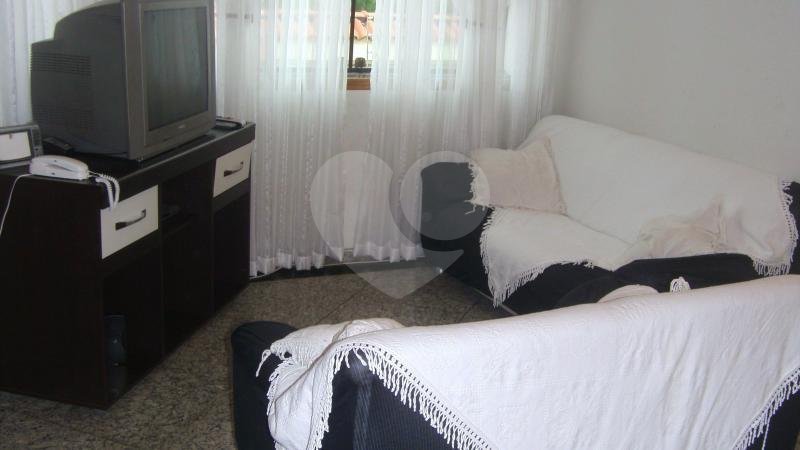Sobrado à venda com 3 quartos, sendo 1 suíte, em Tremembé, São Paulo, SP