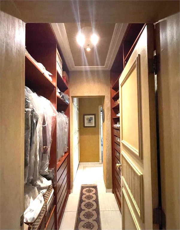 Apartamento à venda ou para alugar com 4 quartos, sendo 3 suítes,  em Jardim Vitória Régia, São Paulo, SP