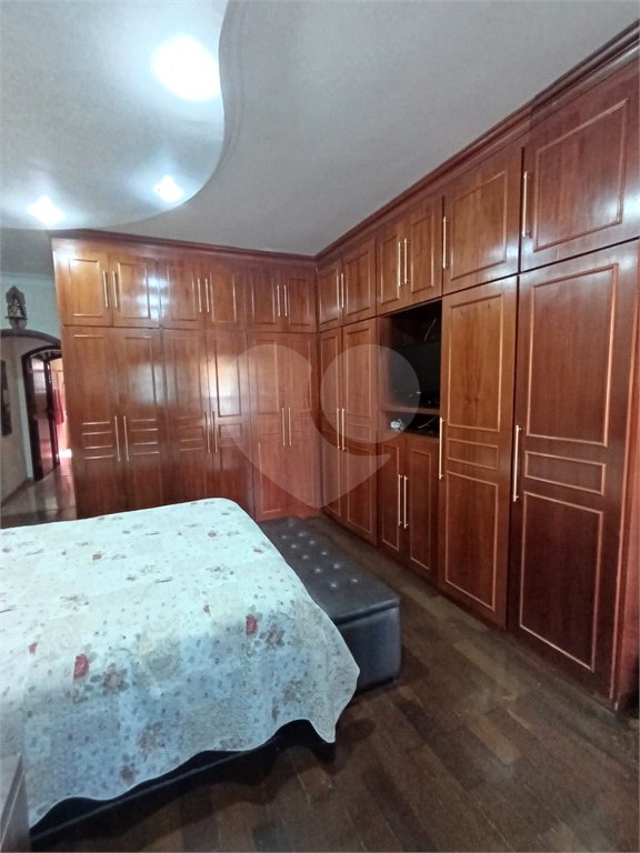 Sobrado à venda com 4 quartos, sendo 1 suíte, em Jaçanã, São Paulo, SP