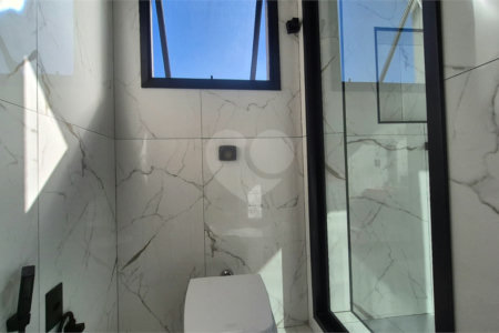 Casa à venda com 5 quartos, sendo 3 suítes, no condomínio Residencial Vale do Lago, Sorocaba - SP