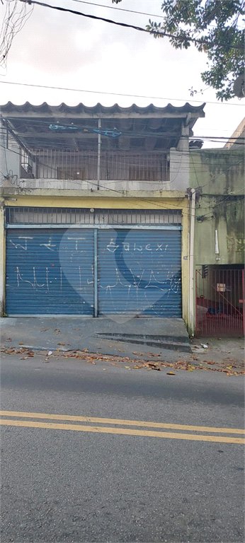 Sobrado à venda com 4 quartos em Vila Mira, São Paulo, SP