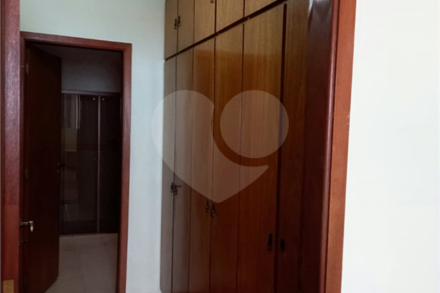 Sobrado à venda com 5 quartos, sendo 2 suítes,  em Tremembé, São Paulo, SP