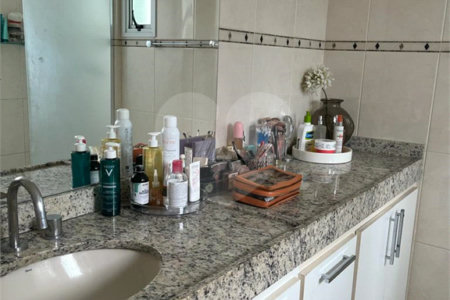 Apartamento à venda com 3 quartos, sendo 1 suíte,  em Vila Clementino, São Paulo, SP
