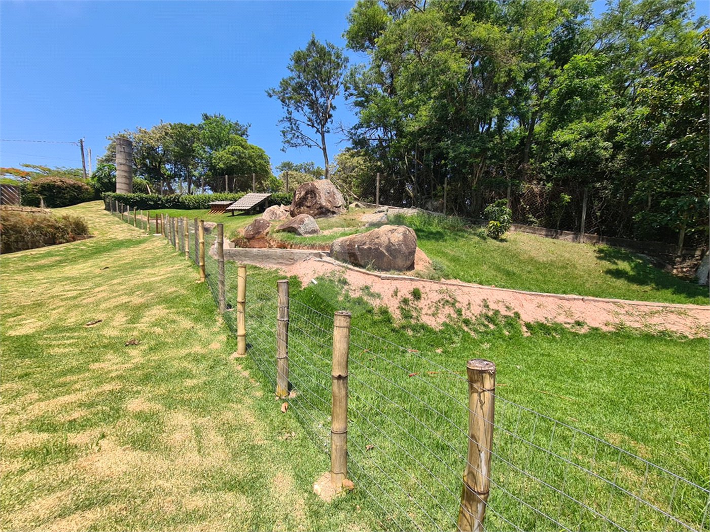 Chácara à venda com 4 quartos, sendo 2 suítes, em Parque Valinhos, Valinhos, SP