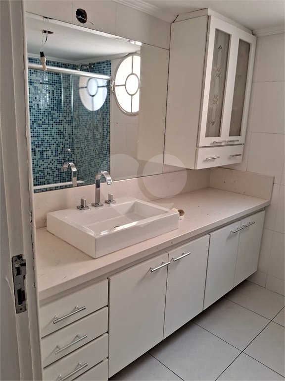 Apartamento à venda com 3 quartos, sendo 1 suíte, em Vila Mariana, São Paulo, SP