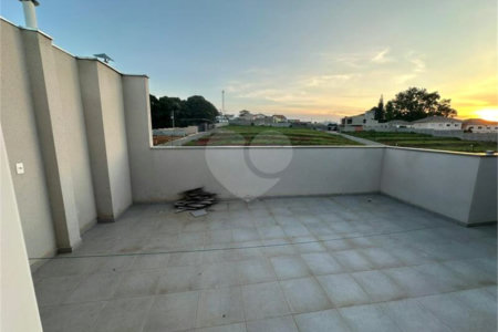 Cobertura à venda com 2 quartos, sendo 1 suíte, em Bairro do Cambará, São Roque, SP