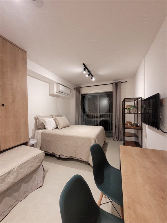 Apartamento à venda ou para alugar com 1 quarto em Pinheiros, São Paulo, SP