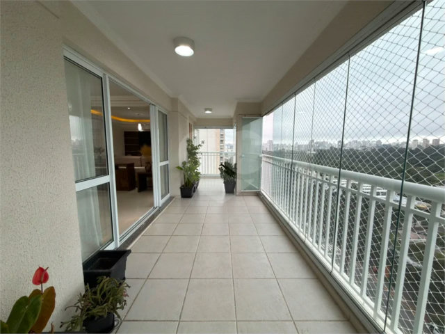 Apartamento à venda com 3 suítes em Jardim Marajoara, São Paulo, SP