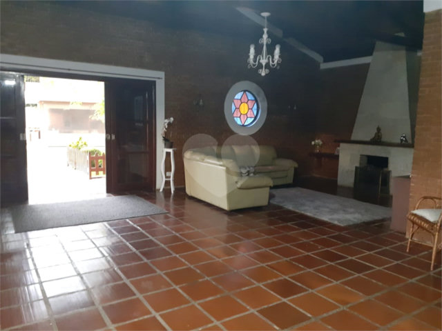 Casa à venda com 8 quartos, sendo 2 suítes,  em Serra da Cantareira, Mairiporã, SP