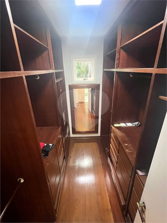 Casa à venda ou para alugar com 4 quartos, sendo 2 suítes, no condomínio Lago Azul, Araçoiaba da Serra - SP