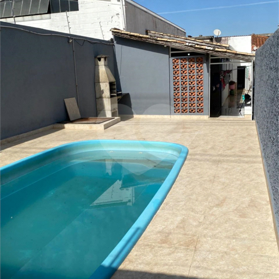 Casa à venda com 2 quartos em Vila Lavínia, Mogi das Cruzes, SP