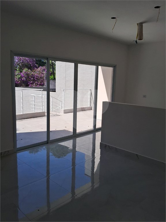 Casa Térrea à venda com 3 quartos, sendo 1 suíte, em Parque Rizzo, Cotia, SP