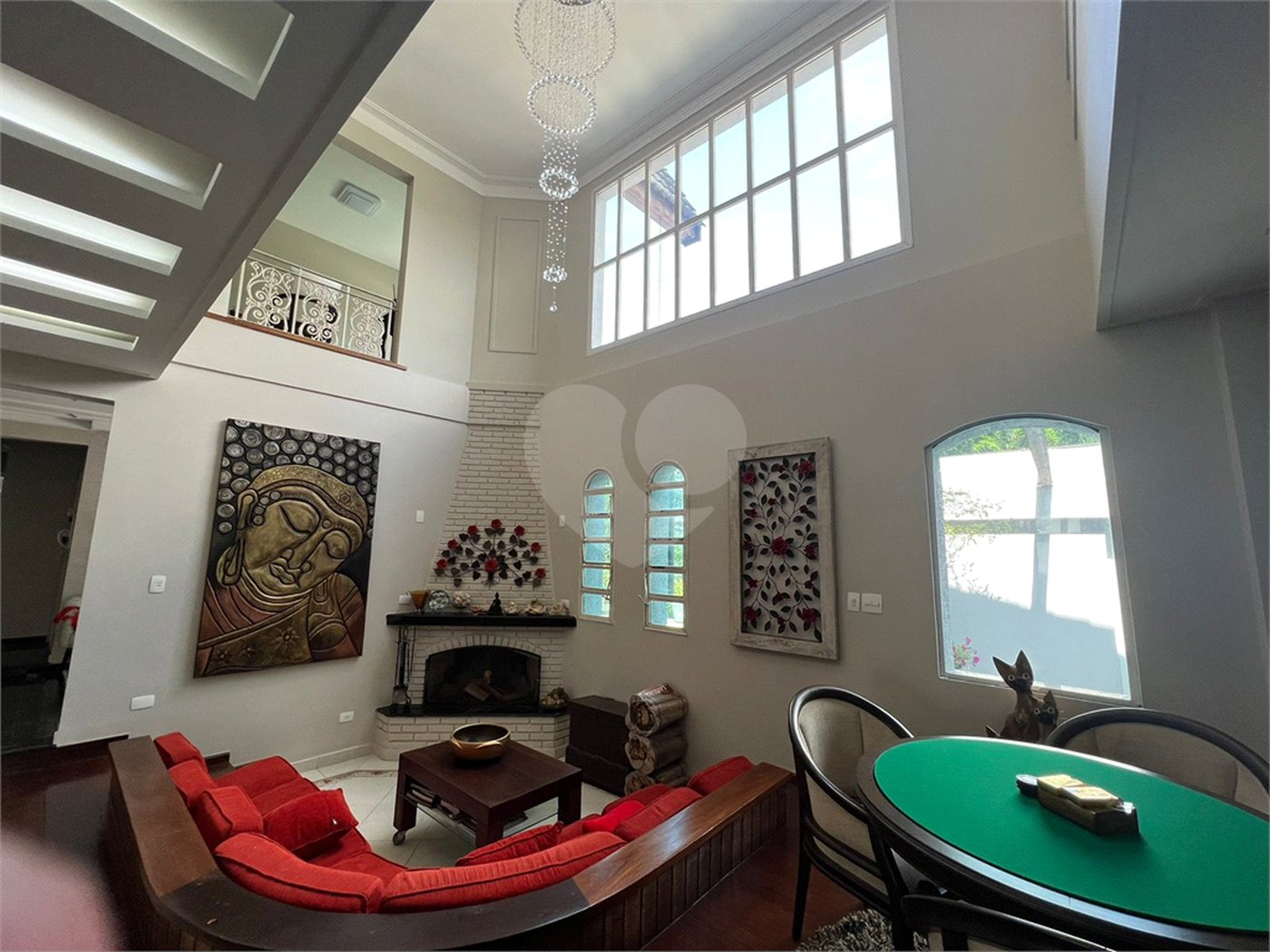 Casa à venda com 6 quartos, sendo 5 suítes, no condomínio Alpes da Cantareira, Mairiporã - SP