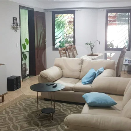 Sobrado à venda com 3 quartos, sendo 1 suíte, em Vila Vitório Mazzei, São Paulo, SP