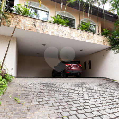 Sobrado à venda ou para alugar com 3 suítes em Jardim Guedala, São Paulo, SP