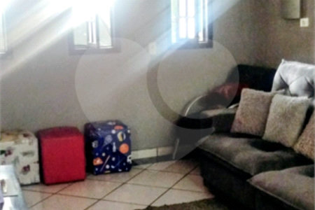 Casa à venda com 3 quartos, sendo 2 suítes,  em Jardim Lincoln, Suzano, SP