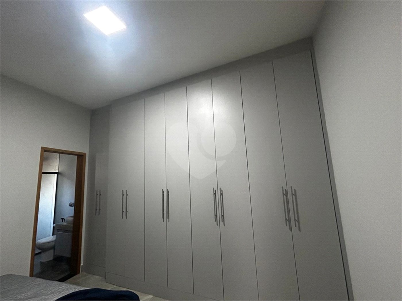 Casa à venda com 2 quartos, sendo 1 suíte,  no condomínio Residencial Parque Imperial, Salto - SP