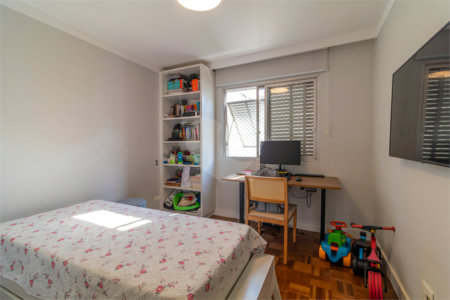 Apartamento à venda com 3 quartos, sendo 1 suíte, em Moema, São Paulo, SP