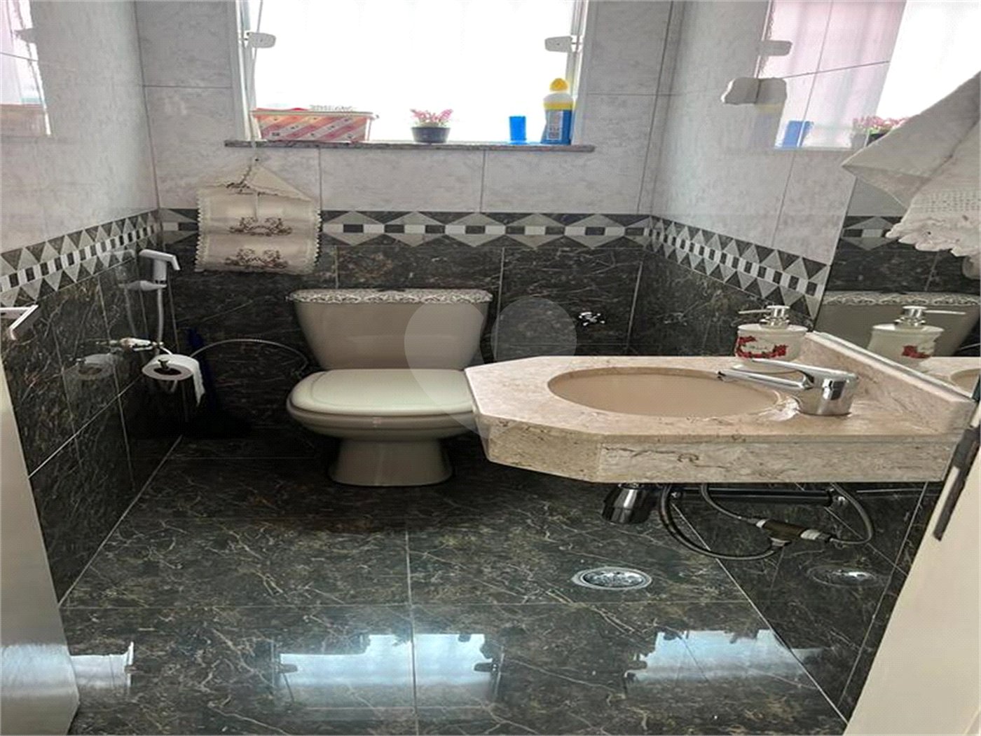 Sobrado à venda com 3 quartos, sendo 1 suíte,  em Jaçanã, São Paulo, SP
