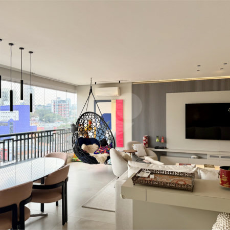 Apartamento à venda com 3 suítes em Vila Romana, São Paulo, SP