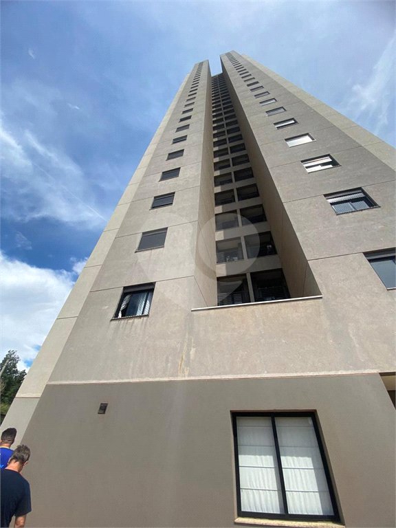 Apartamento à venda com 3 quartos, sendo 1 suíte,  em Vila Santana, Araraquara, SP