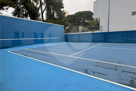 Casa Térrea à venda com 4 suítes em Anchieta, São Bernardo do Campo, SP