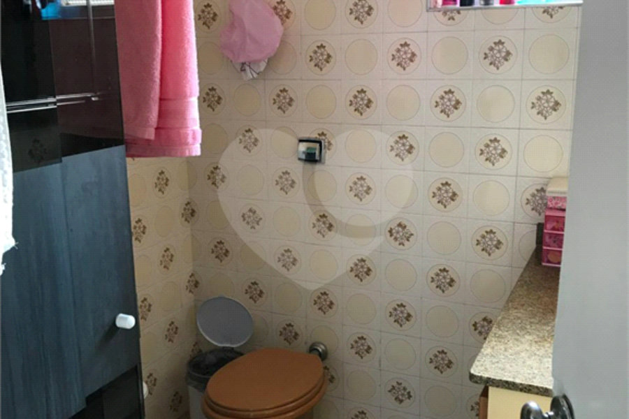 Sobrado à venda ou para alugar com 4 quartos, sendo 1 suíte, em Parada Inglesa, São Paulo, SP
