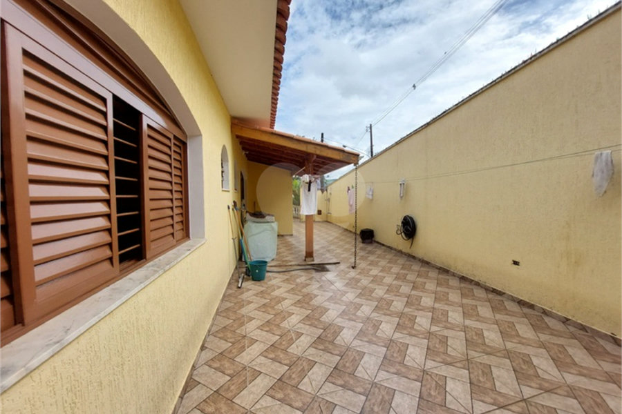Casa à venda com 5 quartos, sendo 3 suítes, no Centro, Mairiporã, SP