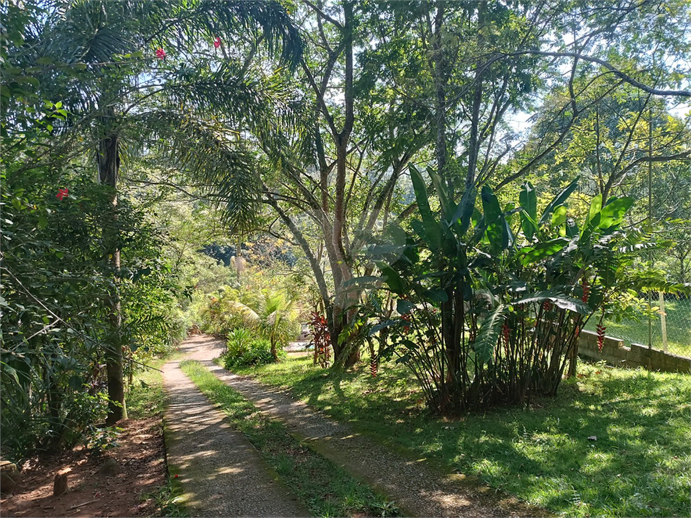 Chácara à venda com 7 quartos, sendo 1 suíte, no Centro (mailasqui), São Roque, SP