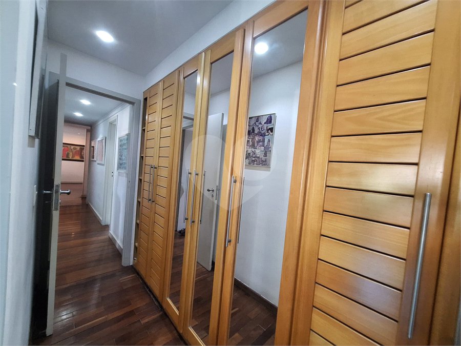 Apartamento à venda com 4 quartos, sendo 1 suíte,  em Tijuca, Rio de Janeiro, RJ