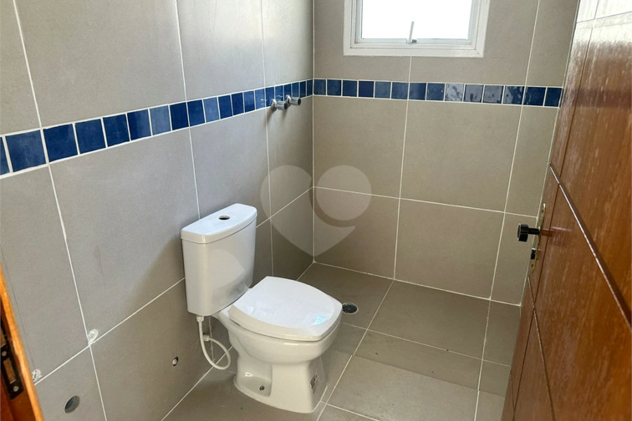 Casa à venda com 4 suítes no condomínio Villaggio Houda, São Paulo - SP