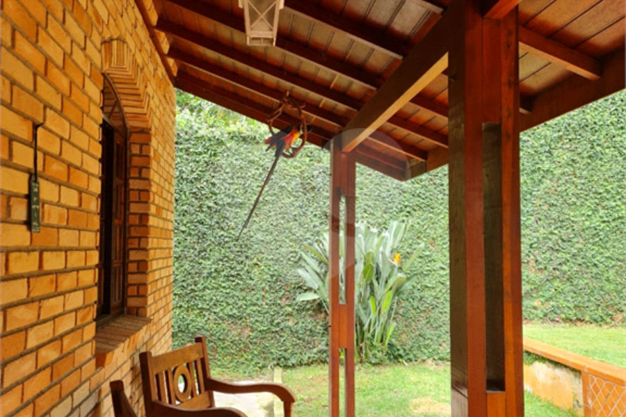 Sobrado à venda com 4 quartos, sendo 1 suíte,  em Jardim Leonor Mendes de Barros, São Paulo, SP