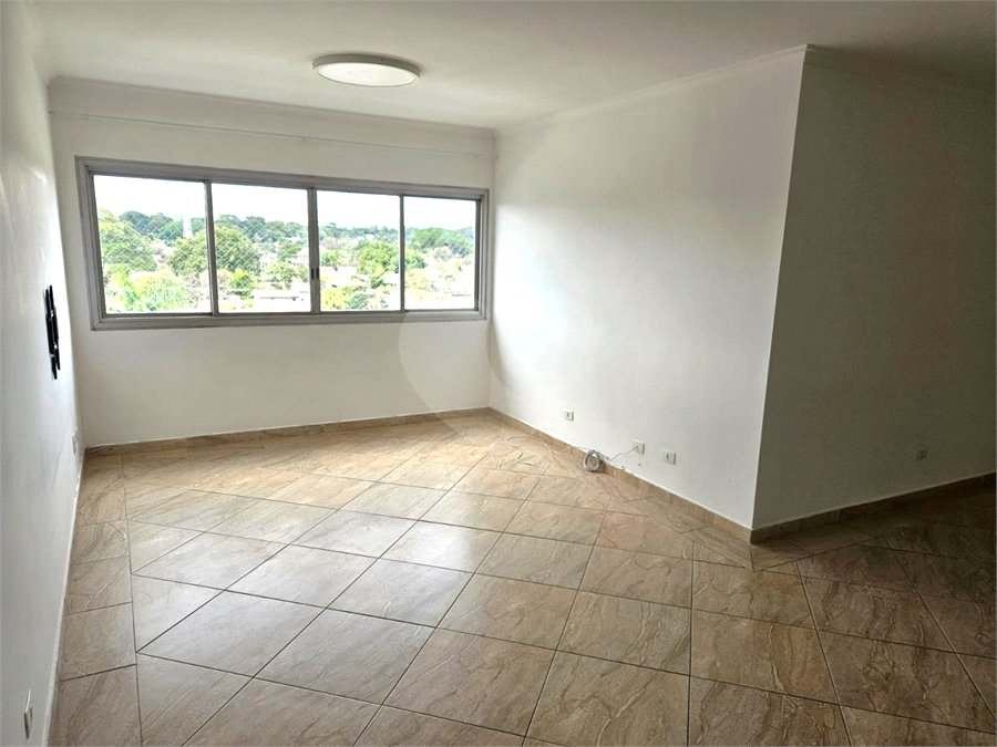 Apartamento para alugar com 3 quartos, sendo 1 suíte, em Alto da Boa Vista, São Paulo, SP
