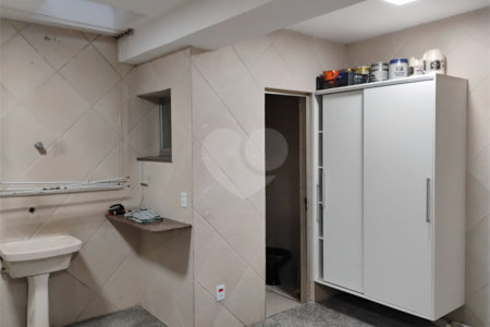 Sobrado à venda com 3 quartos, sendo 1 suíte, em Vila Paulista, São Paulo, SP