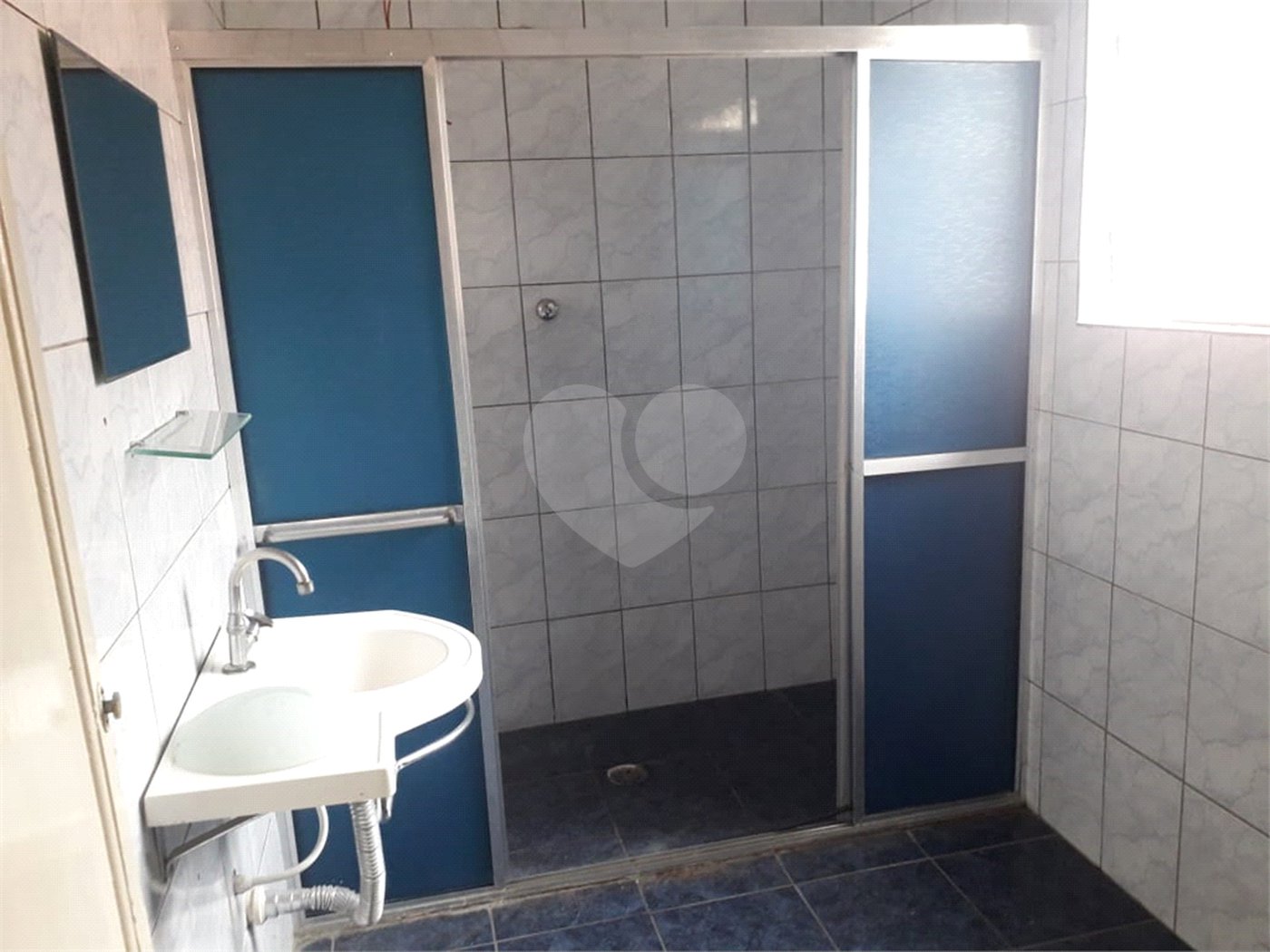 Casa Térrea à venda com 4 quartos, sendo 1 suíte, em Vila Constança, São Paulo, SP
