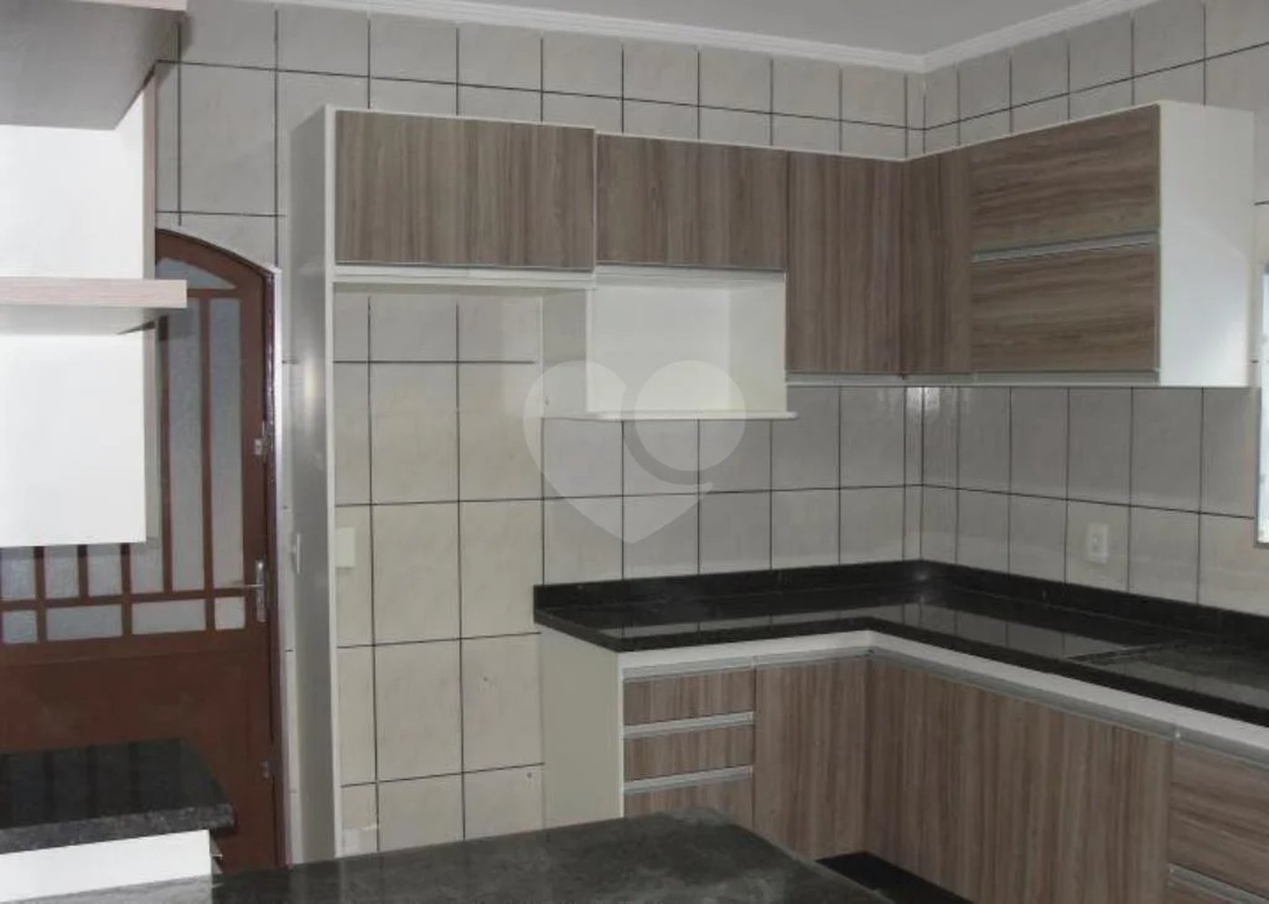 Sobrado à venda com 3 quartos, sendo 1 suíte, em Tremembé, São Paulo, SP