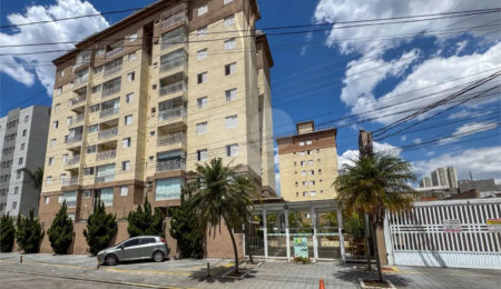 Apartamento à venda com 3 quartos, sendo 1 suíte,  em Vila Carrão, São Paulo, SP