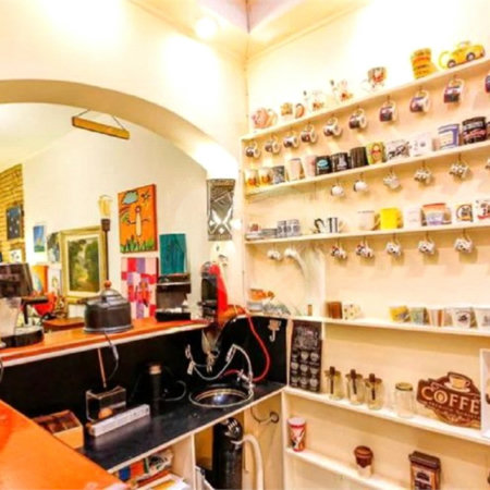 Sobrado à venda com 4 quartos, sendo 1 suíte, em Vila Cordeiro, São Paulo, SP