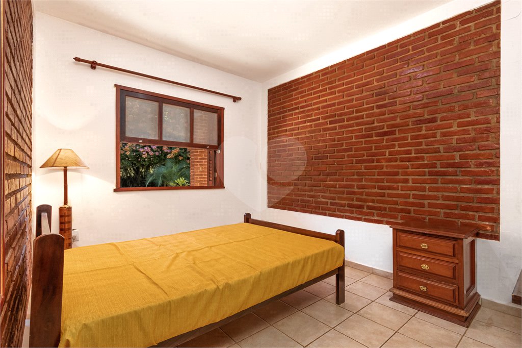 Chácara à venda com 5 quartos, sendo 2 suítes, em Vila São João, Sarapuí, SP