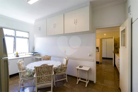 Apartamento à venda com 4 quartos, sendo 2 suítes, em Real Parque, São Paulo, SP
